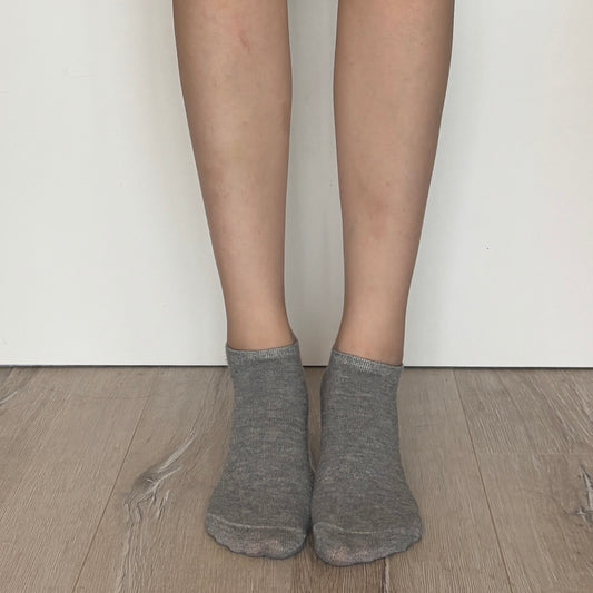 Grey ankle socks